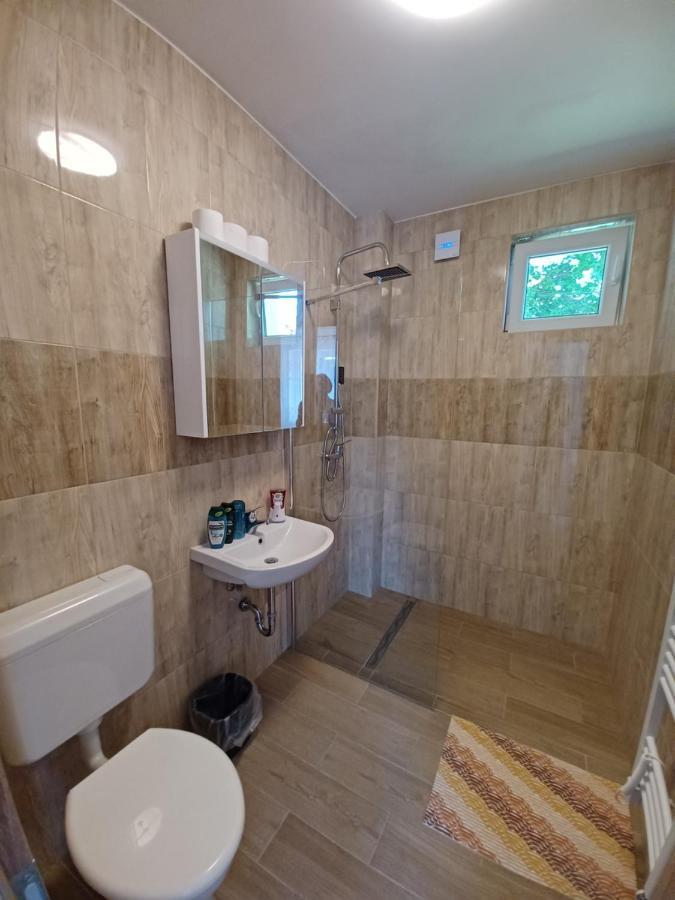 Fazekas Vendeghaz Hotel Balatonkeresztúr Buitenkant foto
