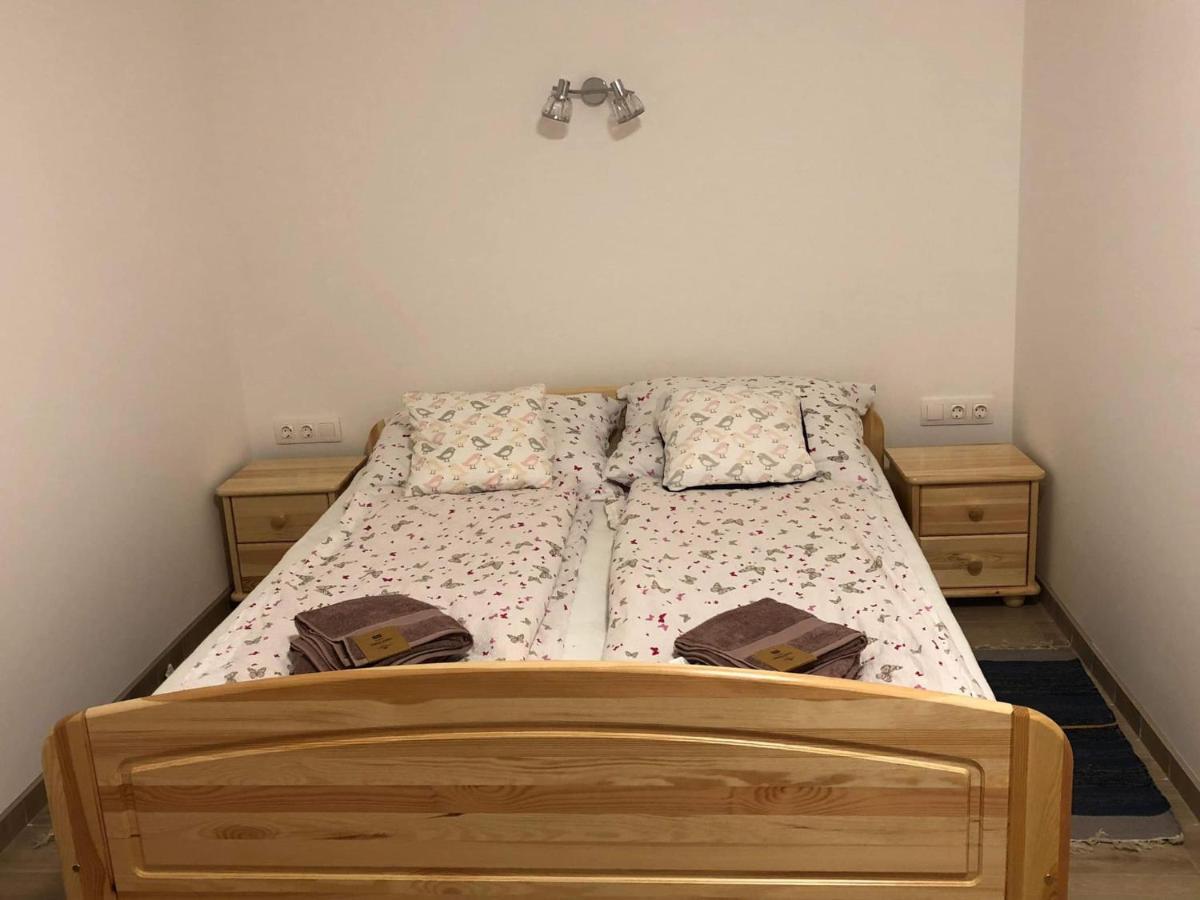 Fazekas Vendeghaz Hotel Balatonkeresztúr Buitenkant foto