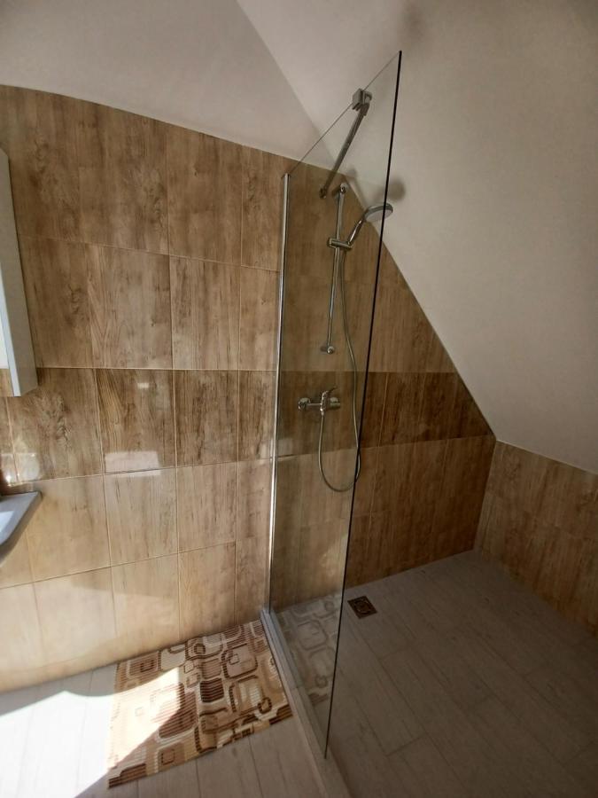 Fazekas Vendeghaz Hotel Balatonkeresztúr Buitenkant foto