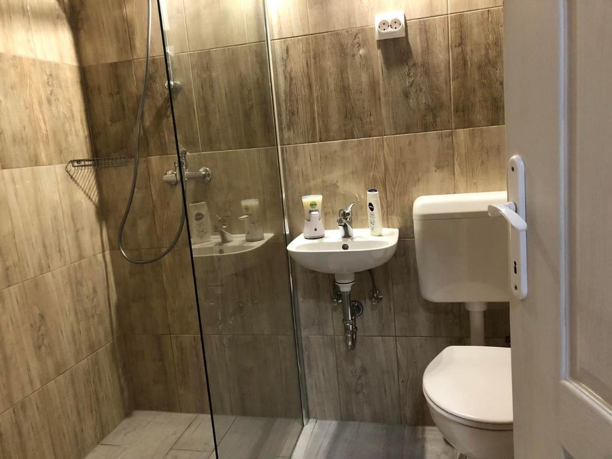 Fazekas Vendeghaz Hotel Balatonkeresztúr Buitenkant foto